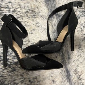 NWOT High heels size 9